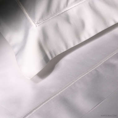 amaiora-oeko-tex-sheet-essentia-bourdon-percale-400-tc-white-with-white-embroidery