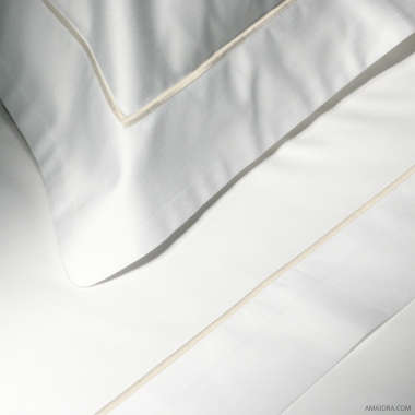 amaiora-oeko-tex-sheet-essentia-bourdon-sateen-600-white-sand