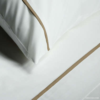 amaiora-oeko-tex-sheet-essentia-piping-percale-400-tc-white-with-copper