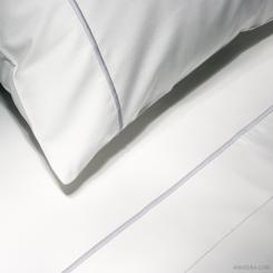 Percale Sheet Essentia Custom Bourdon | 400 TC | White with Embroidery in Light Grey 