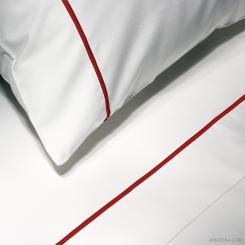 Percale Sheet Essentia Custom Bourdon | 400 TC | White with Embroidery in Red 