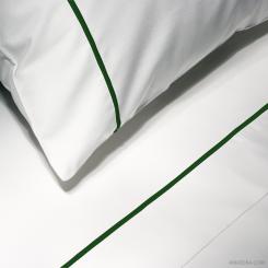 Completo Letto Essentia Custom Bourdon Percalle 400 TC Bianco con Ricamo in Verde 
