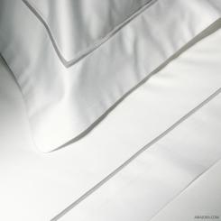 Completo Letto di Lusso | Essentia Custom Bourdon | Raso Angels Embrace | Bianco con Bourdon Grigio Medio 