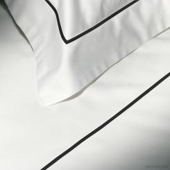 Duvet Cover Essentia Custom Bourdon | Sateen 600 TC | White with Embroidery in Black 