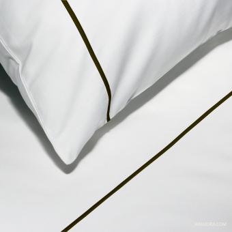 Duvet Cover Essentia Custom Bourdon | Percale 400 TC | White with Embroidery in Olive Green 