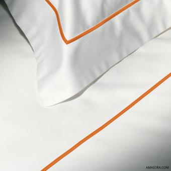 Copripiumino Essentia Custom Bourdon Raso 600 TC Bianco con Ricamo in Arancione 