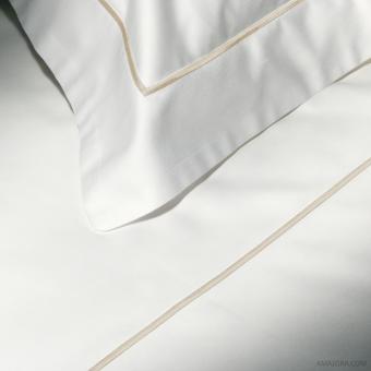 Copripiumino Essentia Custom Bourdon Raso 600 TC Bianco con Ricamo in Sabbia 