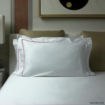 Federe Essentia Bourdon Raso 600 TC Bianco con Ricamo in Rosso Lampone 